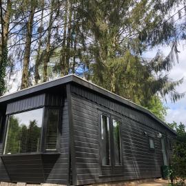 HEERLIJK CHALET MIDDENIN DE NATUUR!, hotel di Putten
