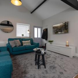The Sorting Office - Spacious Modern Home with parking in Central Ambleside, hotel u gradu Emblsajd
