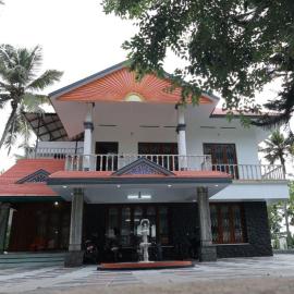 Ocean Queen Palace Poovar, hotell sihtkohas Pūvār