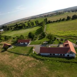 Kishosszúrét Vendégház: Pécsvárad şehrinde bir otel