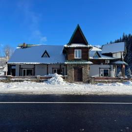 Guest House Zator, hôtel à Vyshkiv