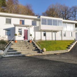 BRANTLEA Detached 4 Bed Home, Hot Tub, Lake View, Parking, Pet Friendly