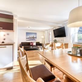 2-Zimmer Ferienwohnung Rüti mit SW-Balkon, hotel Brandban