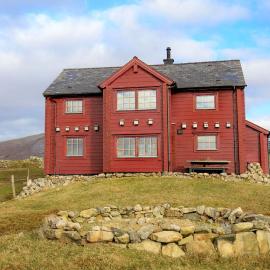The Wooden House, hotell i Brenish
