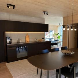Mondholz Ferienwohnung, ξενοδοχείο σε Andermatt