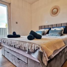 Le City View - Calme - Moderne - Balcon - RelaxBNB, hotel i Illzach