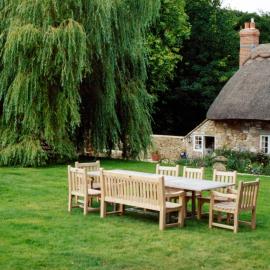 Afton Thatch: Beautiful Thatched Family Cottage, hotel di Freshwater
