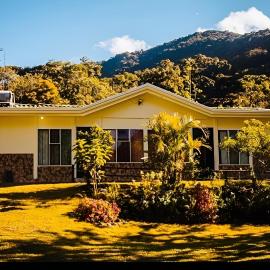 Hospedajes Richie Eco Camp, hotel in Providencia
