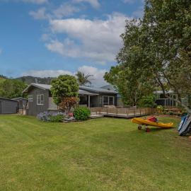 Kon Tiki Retreat - Whiritoa Beach Holiday Home, hotel u gradu 'Whiritoa'