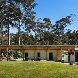 Kangaroo Estate Farmstead 8 bedroom Daylesford 17 Pax Weddings، فندق في Glenlyon