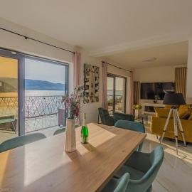 Ivica Super comfortable, newly furnished apartment in a top location