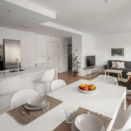 Bright apartment with A/C, parking optional