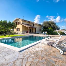 Sardinia Re - Villa Gialla, hotel di Olmedo