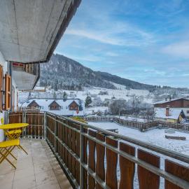 GuestHost - Small & Charming Apt - Overlooking the Alps