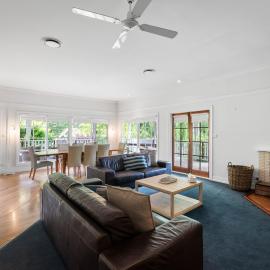 Magical Lucindale - Gorgeous 4 Bedroom House, hotel a Lucaston