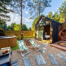Marzysz में, होटल Domki Marzeń w Marzyszu z OPCJĄ Jacuzzi & Sauna