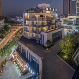 Wuyu Hotel - Chongqing Jiangbei Airport & Light Rail, hotel em Chongqing