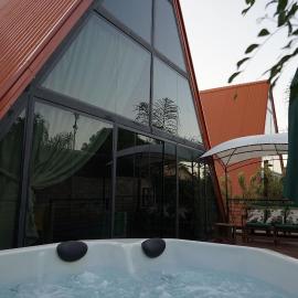 Chalé Verde Mata com jacuzzi privativa em Bonito - Mato Grosso do Sul, Hotel in Bonito