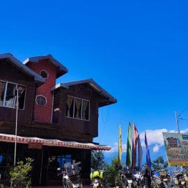 Hotel Cloud's End Retreat