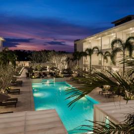 Niranapa Boutique Resort, hotel in Kata Beach