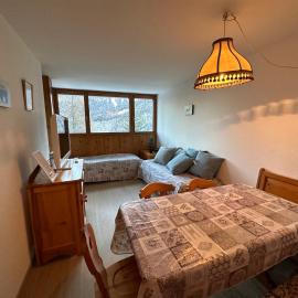 Sasso Rosso Apartment, hotel em Folgarida