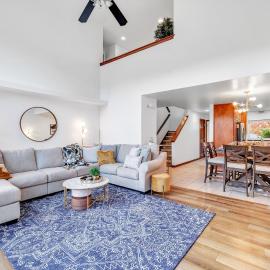 CR East River House, Hotel in De Pere