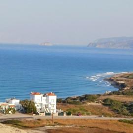 Pearl Villas Apolakkia - Beach Front Villas with Private Pool、Apolakkiáのホテル