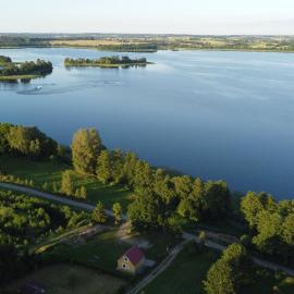 HEXAGON HONEY HOUSE+ prywatna plaża+jezioro+ stawy+ gospodarstwo+ pasieka, hotelli kohteessa Srokowo