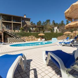 Quinta do Rio Alva and Glamping Lodges, hotel in Mouronho