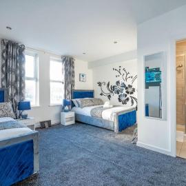 F2KR - Stylish Home with Free Parking and WiFi, hotel din Headingley