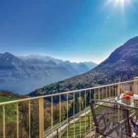 EnjoyIseoLake - Soffio Di Rugiada - spacious terrace with Lake view, hotel a Fonteno