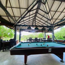 Yala Ying Yang Hostel & Camping, hótel í Yala