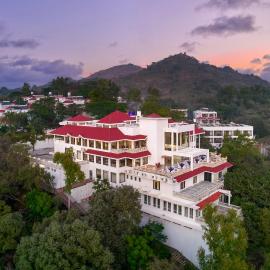 Sterling Mount Abu, hotel i Ābu