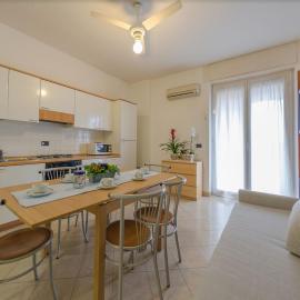 Residenza Adelaide 2, hotel in Finale Ligure