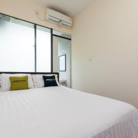 Urbanview Hotel Ellegan Residence Alam Sutera Serpong, Hotel in Kampungklapa