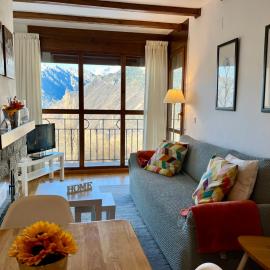 C18 - Alojamiento Mirador de Cerler - Villmor, hotel v destinaci Cerler