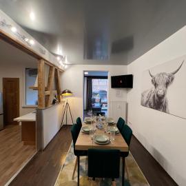 Apartment Humboldt 3 Schlafzimmer,Wifi, Netflix Parken, Terrasse, klimatisiert, nähe Zentrum, hotel din Jena
