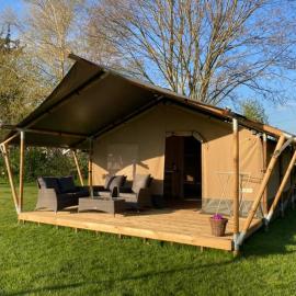 Camping de Peelweide, hotel Grashoek városában