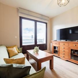 Cozy apartment, Free Parking, Terrace & Views