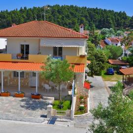 Agapi Apartments, hotel sa Siviri