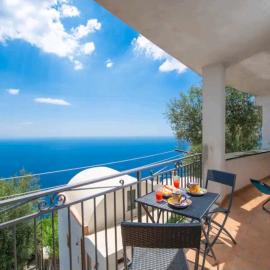 In Amalfi coast: Bouganvillea Romantica Casa vista mare