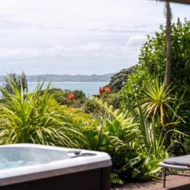 Koru Lodge, hotel em Raglan