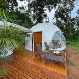 La Comarca River Glamping Dome near Manuel Antonio, hotel in Manuel Antonio