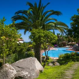 Hotel Cernia Isola Botanica, хотел в Сант'Андреа