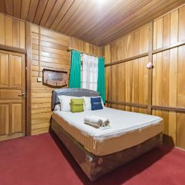 Urbanview Resort Anty Cisarua Tugu Puncak by RedDoorz, ξενοδοχείο σε Sampal 2
