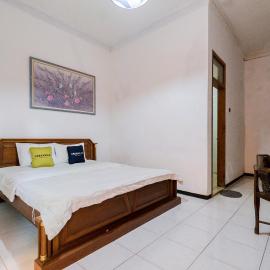 Palereman Hotel RedPartner near Jatim Park 1