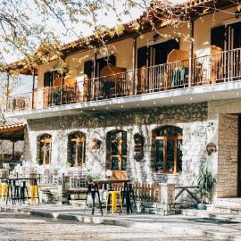 Mountain Hotels "Aroanides", hotel in Planitéron