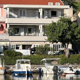 Harbour View House, hotel din Zaton
