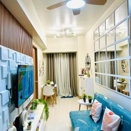 Stylist Luxe Condo near Mall of Asia - Shore 3, hôtel à Manille