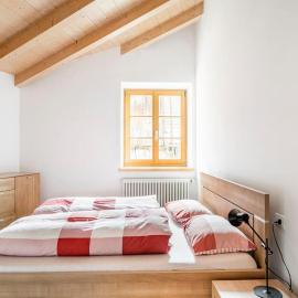 Appartamento rustico con stube e balcone, hotel in Predazzo